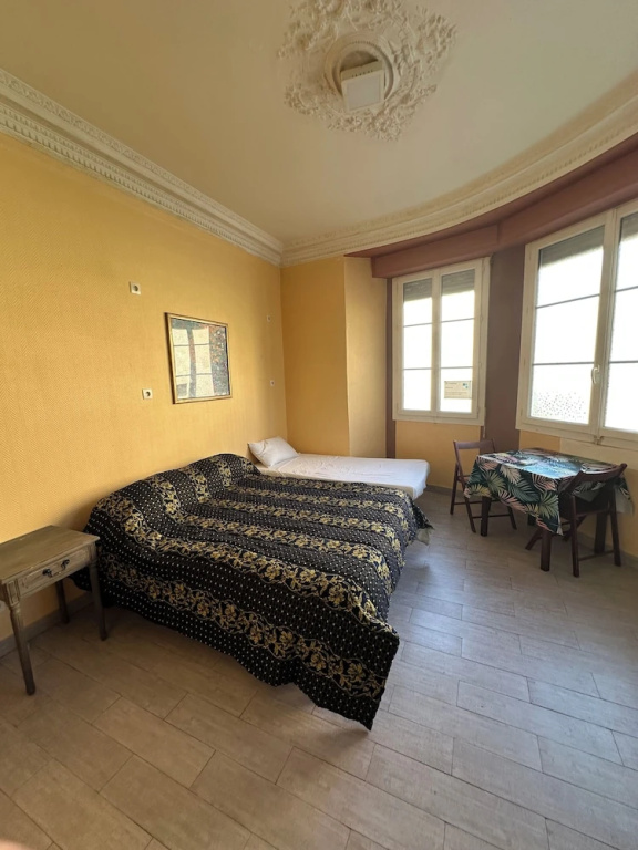 Economy room