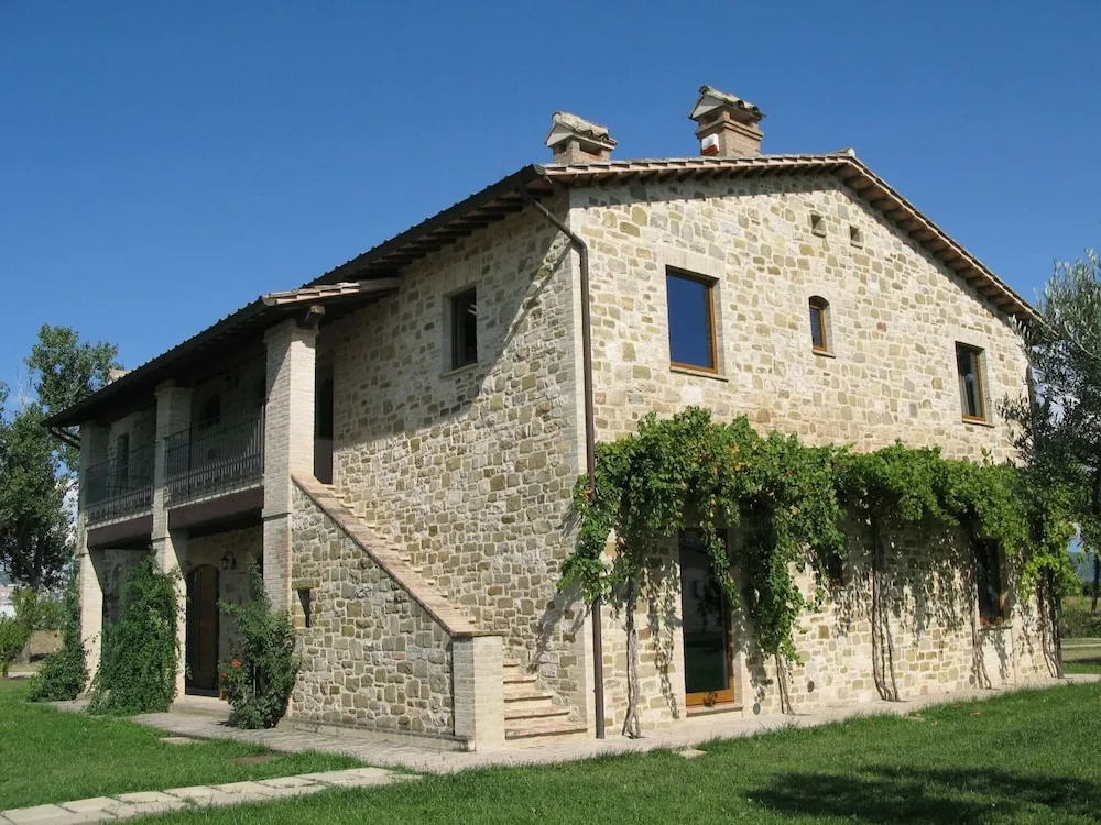 Pleasant Apartment in Santa Maria Degli Angeli With Pool