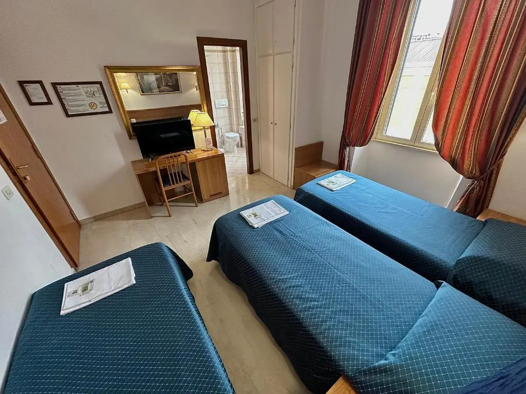 Hotel Principe Di Piemonte - Chambres