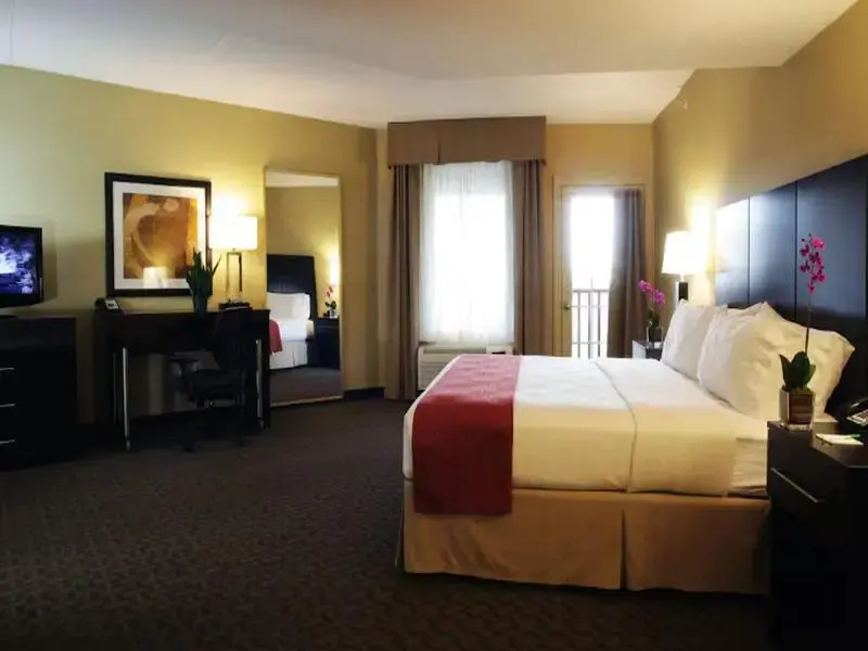 1 Bedroom Double Suite with balcony (full double bed)