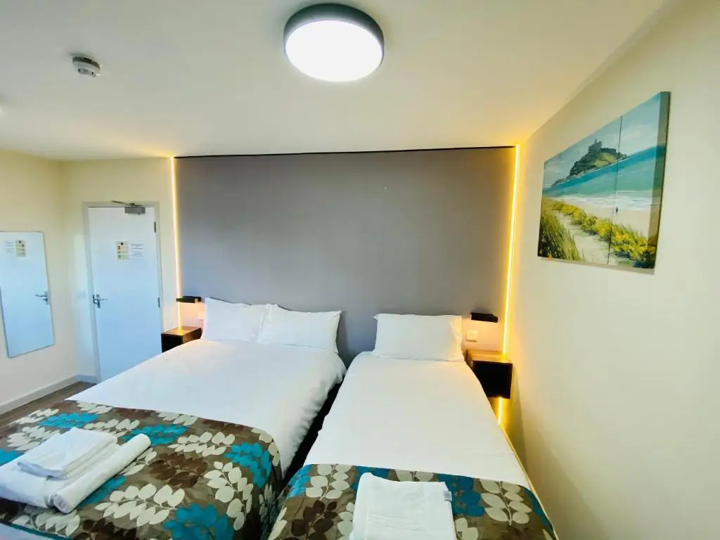 Almond Tree Hotel - Chambres