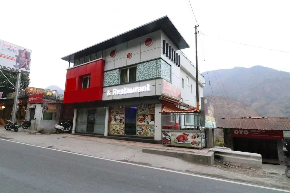 OYO 13461 Green Valley