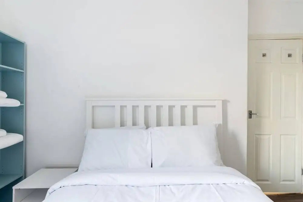 Bright & Cosy Two Bedroom Apt Close to Canning Town Tube