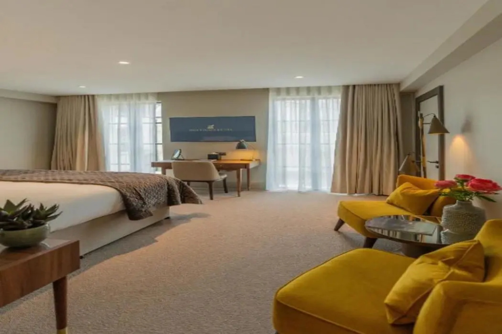 Hotel photo 11