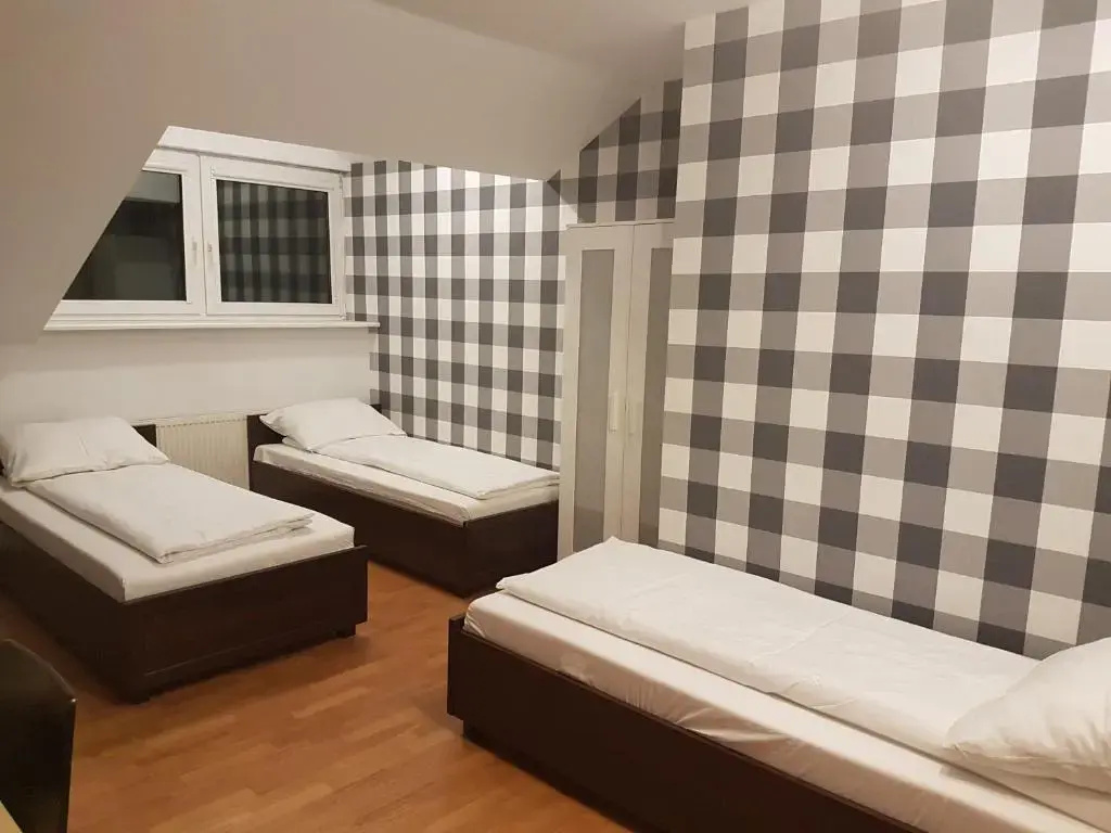 Economy Quadruple room