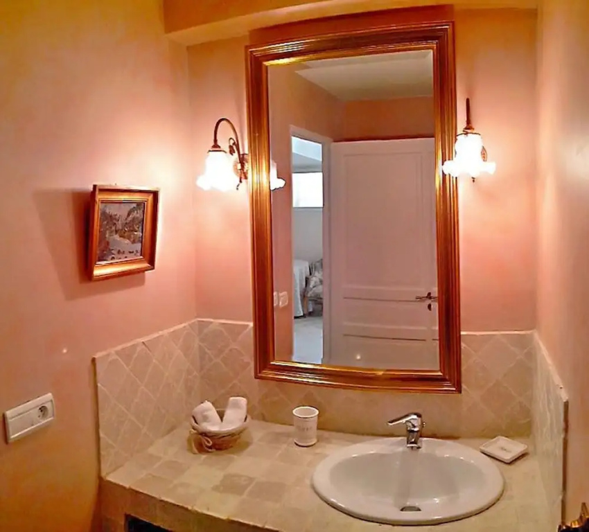 Standard Double room with park view (full double bed)