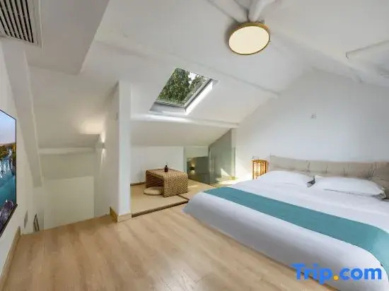 Standard Double Duplex room (full double bed)