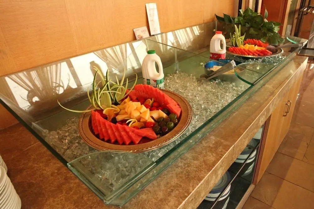 Food & Beverage