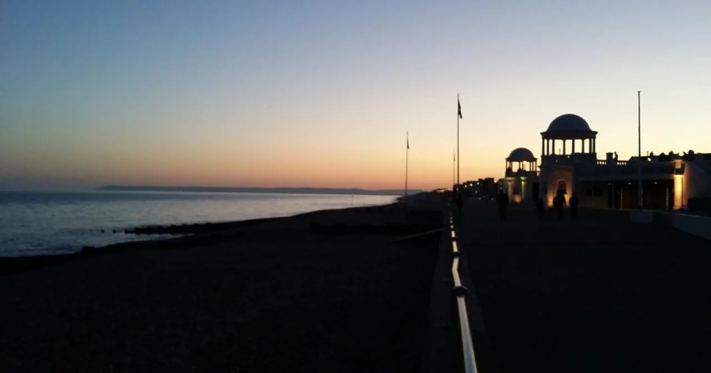 Beach & Waterfront