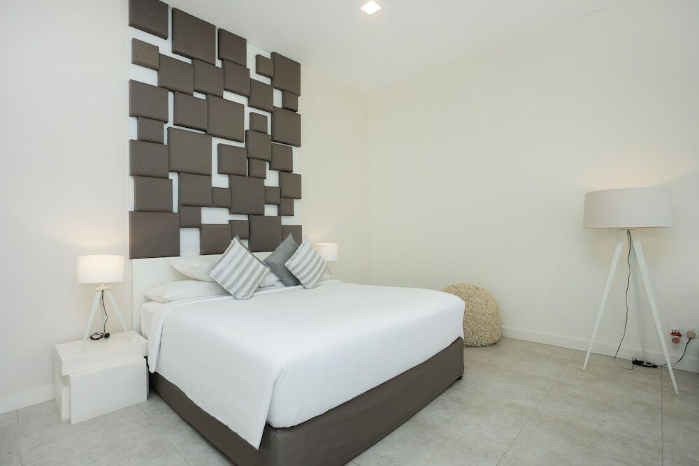 Green Turtle Villa By The Serendipity Collection