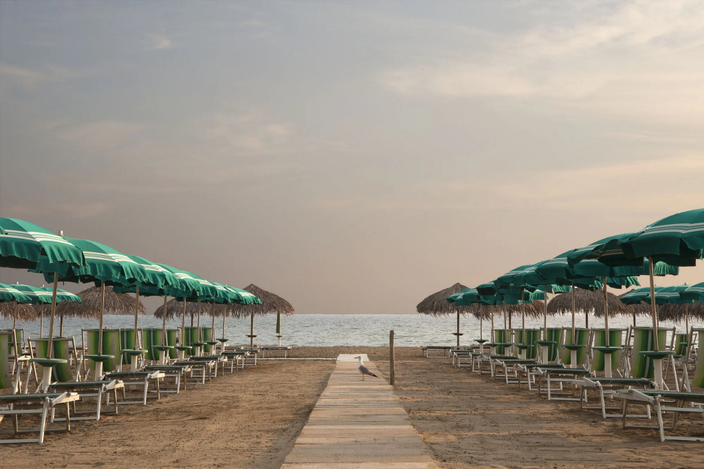 Beach & Waterfront