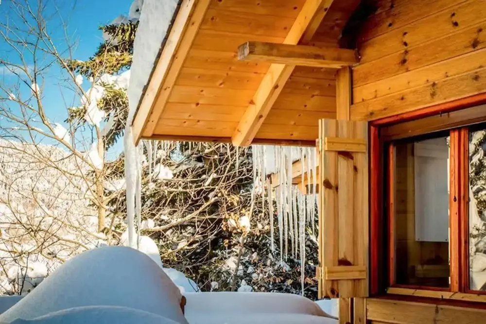 Kedra Village Chalet - Cozy Mountain Retreat