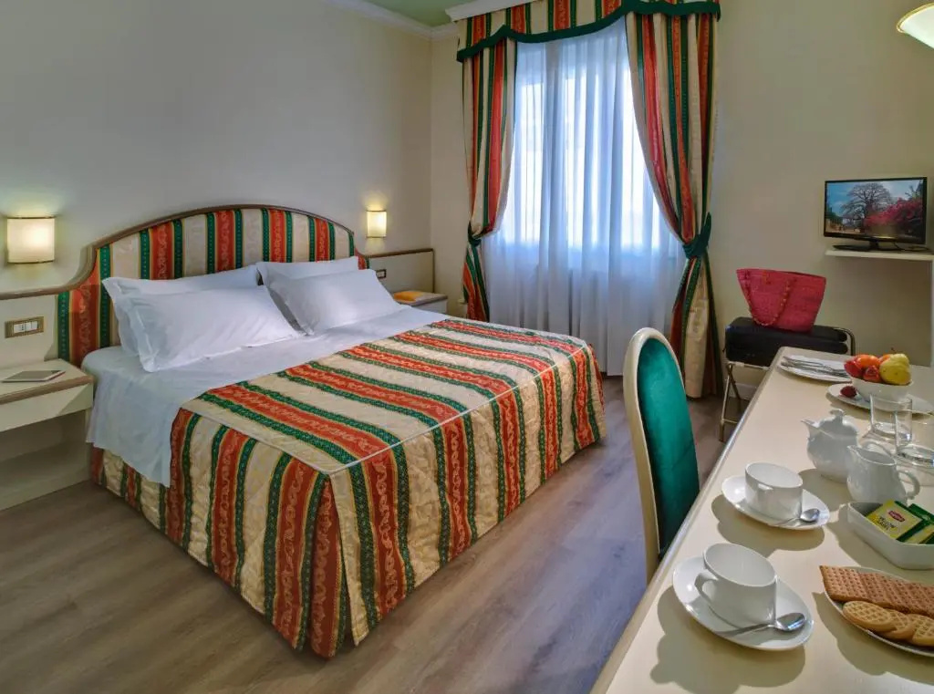 Standard Double room (full double bed)