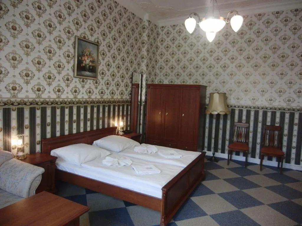 Standard Double room (full double bed)