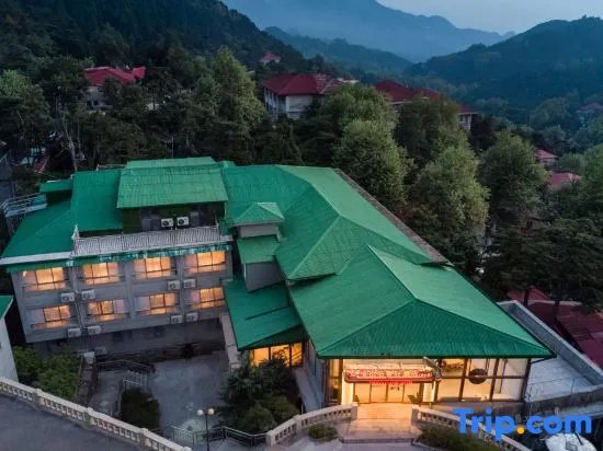 Vienna Classic Hotel (Lushan Fengjing Mingshengqu) in Jiujiang