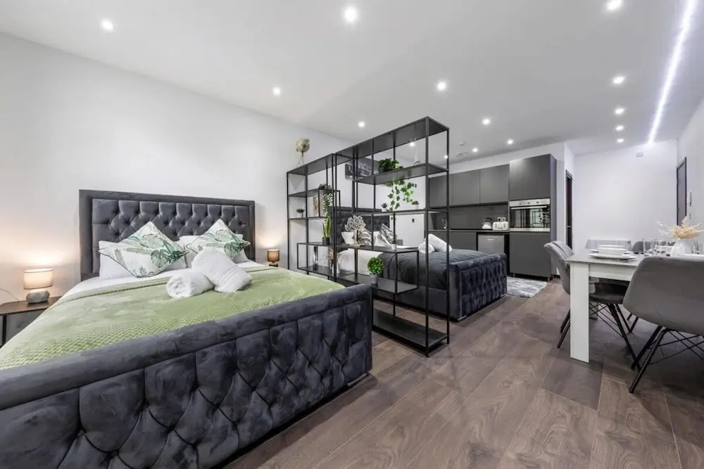 Huge Cosy Studio Family Sleeps 4 North West London — фото