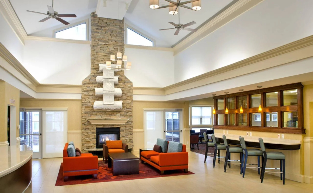 Lobby & Reception