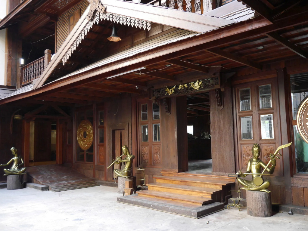 True Siam Rangnam Hotel — фото