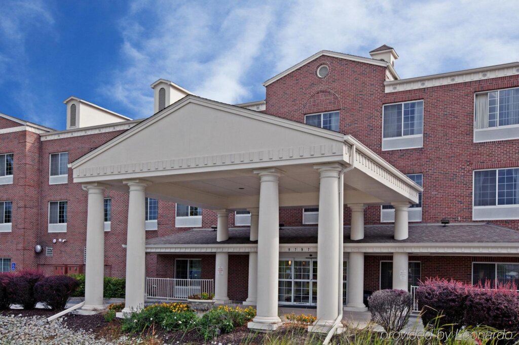 Holiday Inn Express & Suites Indianapolis North - Carmel, an IHG Hotel image