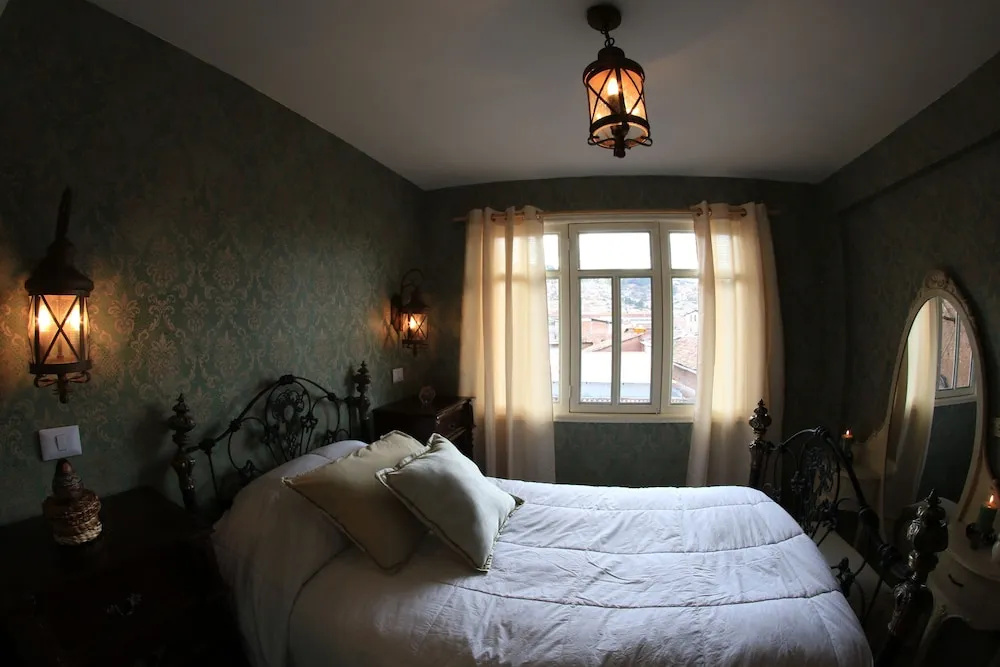 Economy room