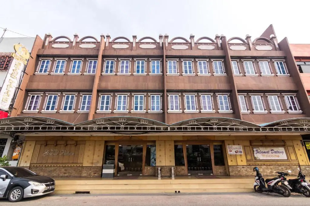 OYO 1581 Hotel Grand Palace