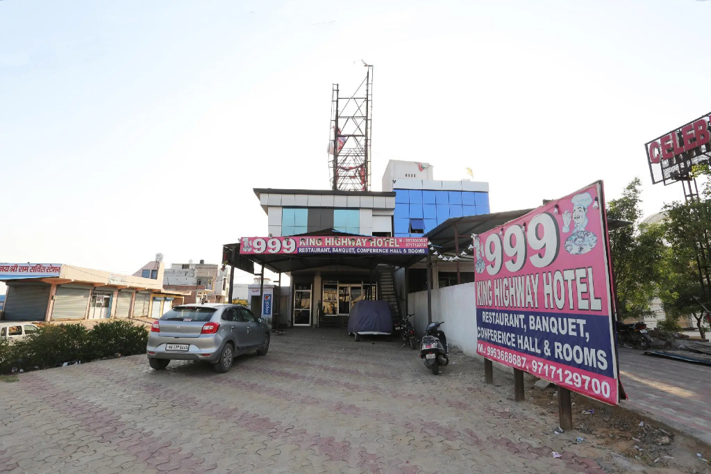 Hotel 999 by OYO Rooms