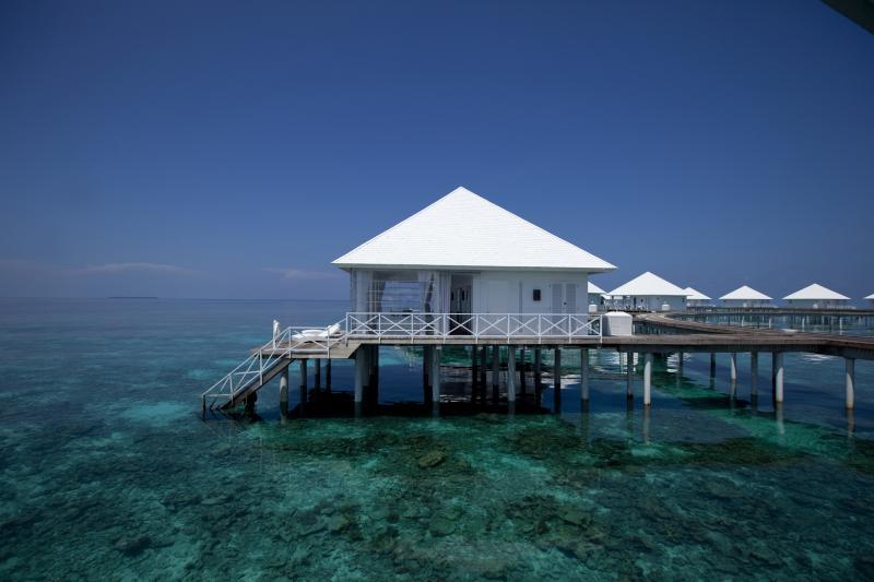 Diamonds Thudufushi Beach & Water Villas
