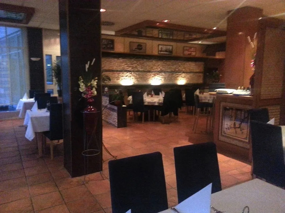 Food & Beverage