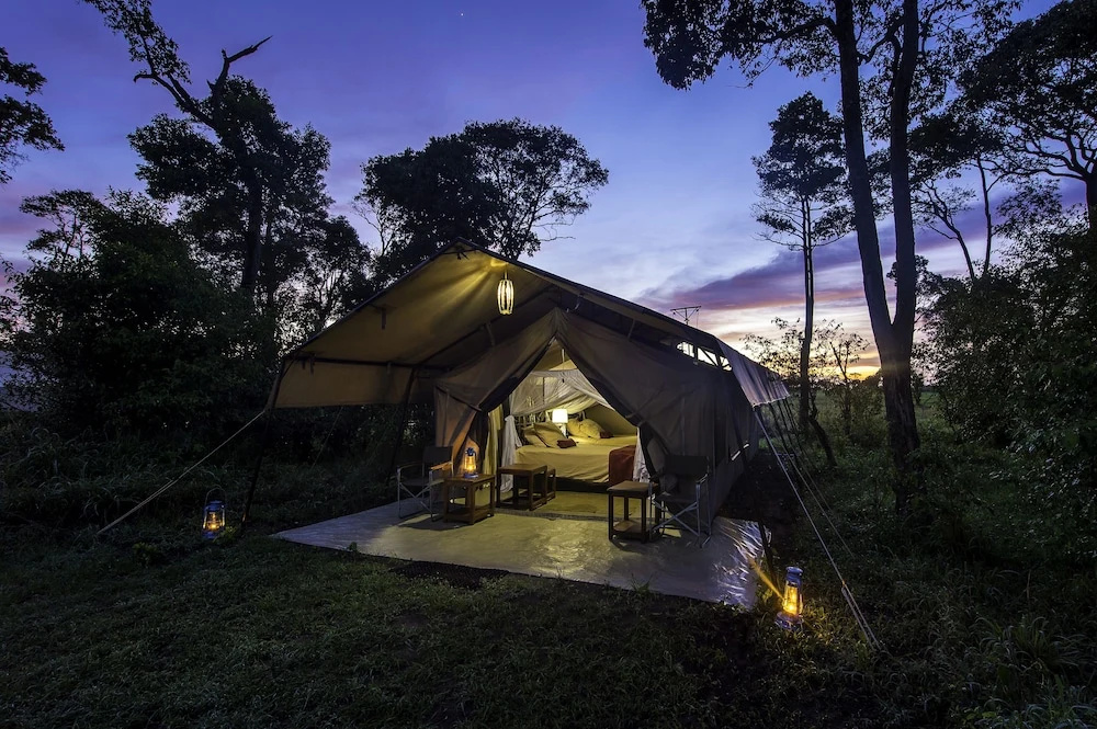 Tent (twin beds)