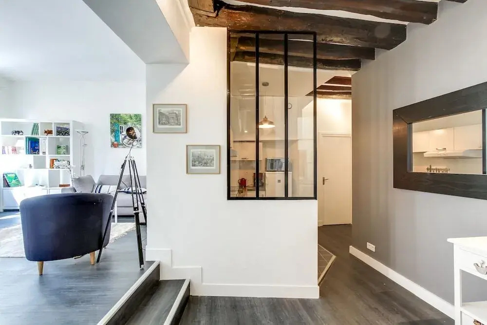 Saint Honore Apartment - фото 8