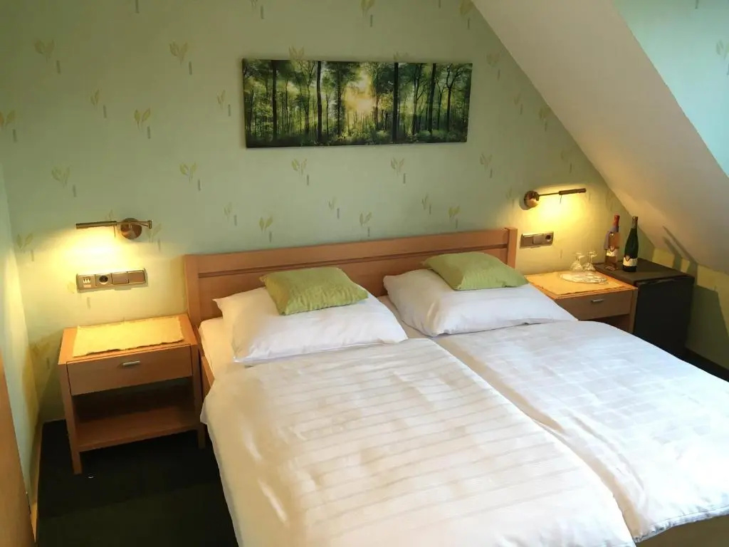 Economy room