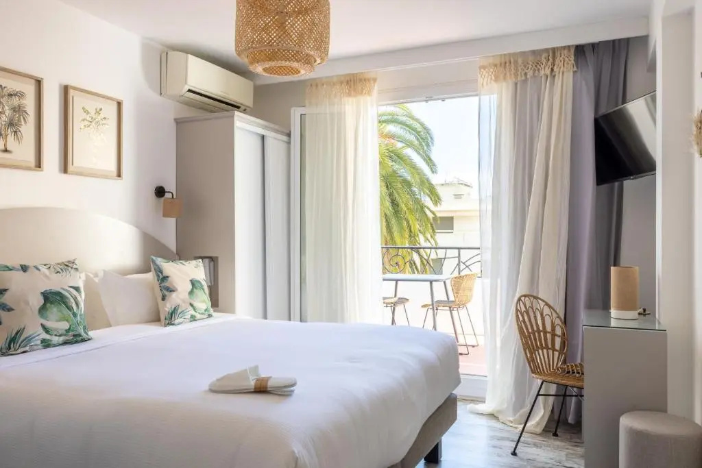 Prestige room