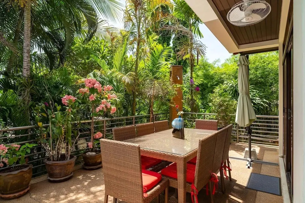 4BR Villa beach walking distance KBR44