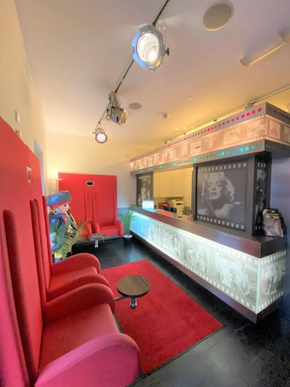 Cinehotel Maroni