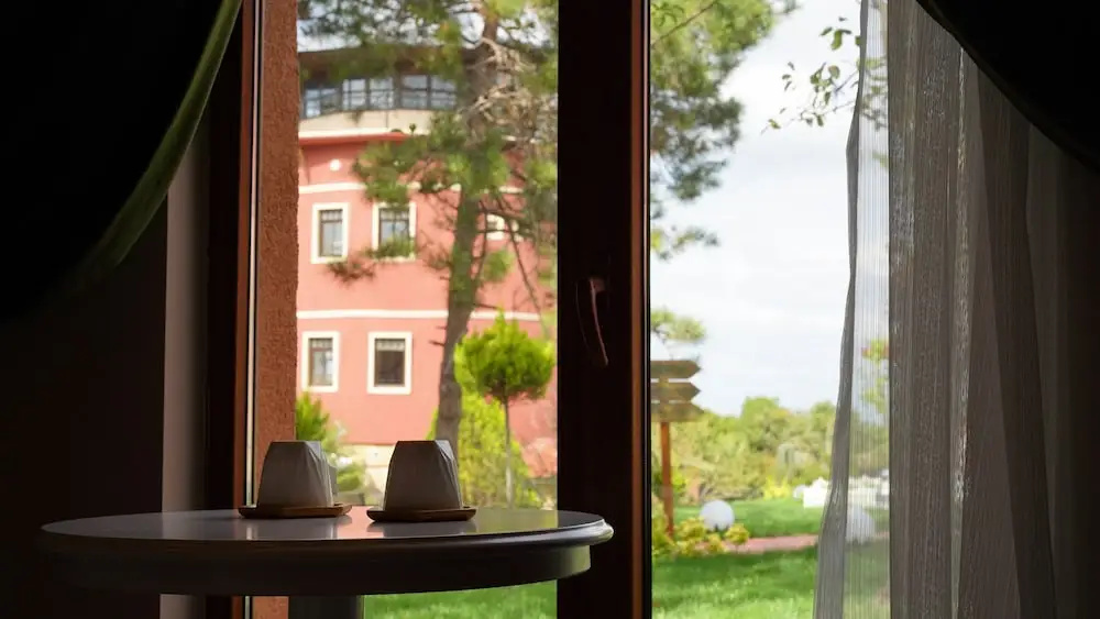 Balcony & Terrace