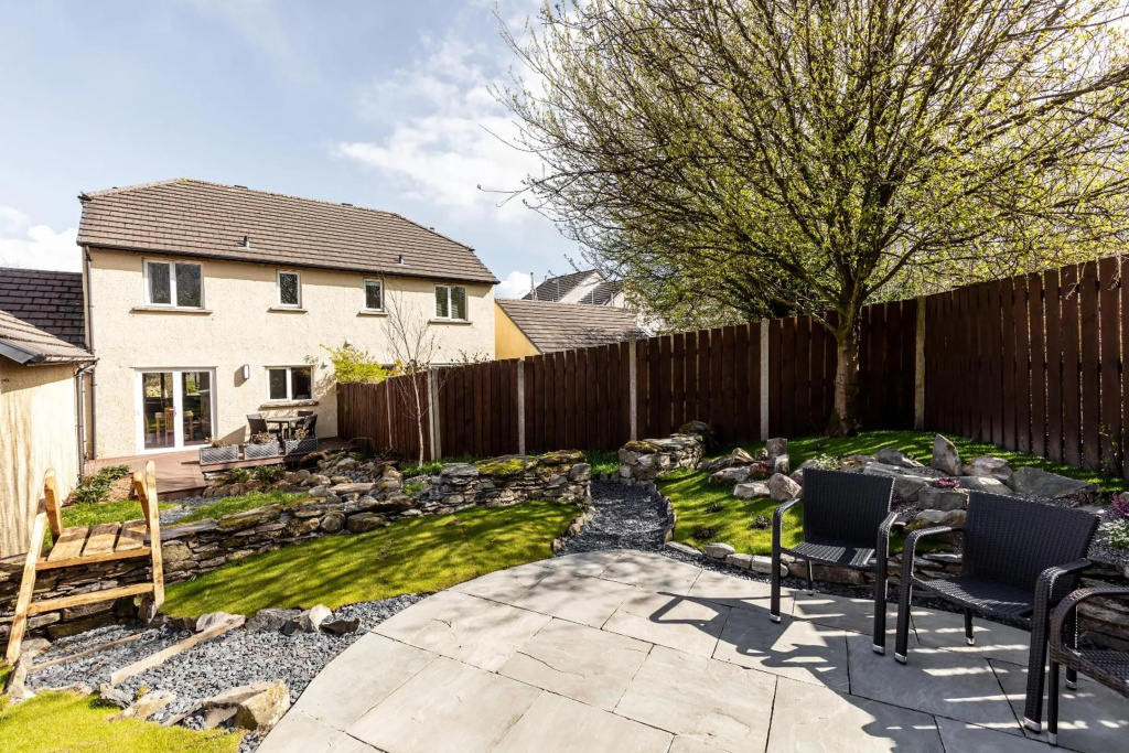 Hawthorn Gardens