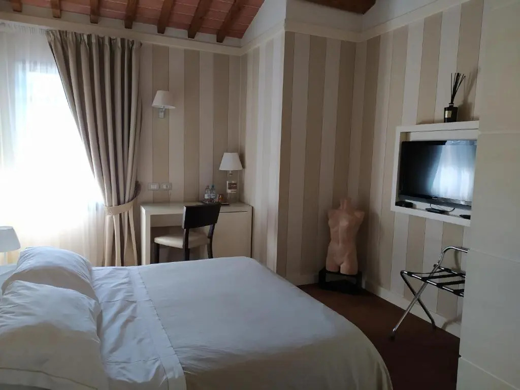 Standard Double room (full double bed)