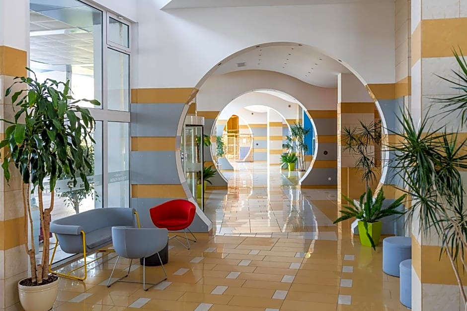 Lobby & Reception