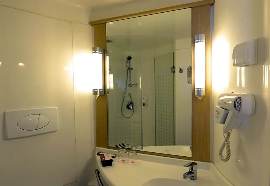 Ibis Gading Serpong - Chambres