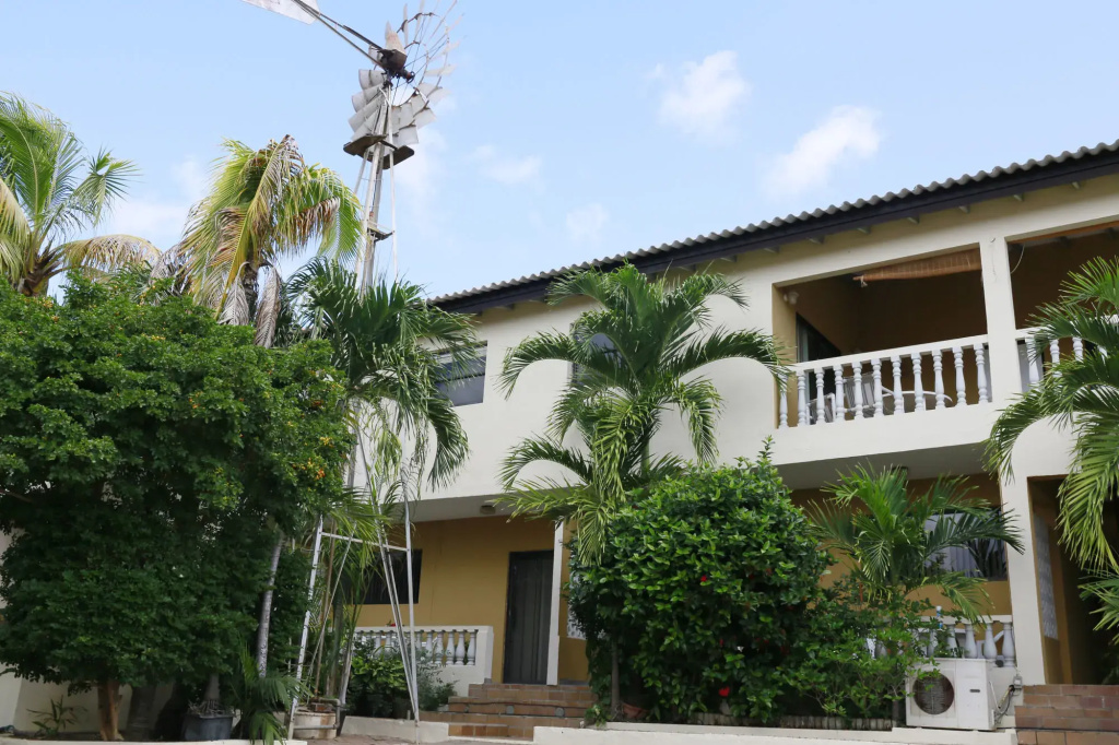 Hersher Studios & Apartments