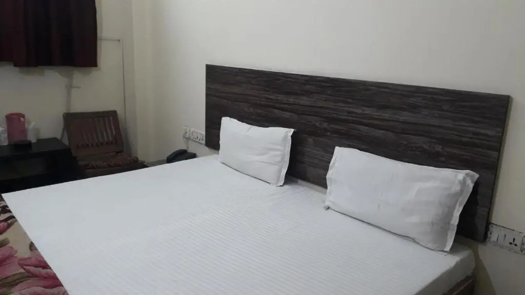 Fabhotel Sarwan - Chambres
