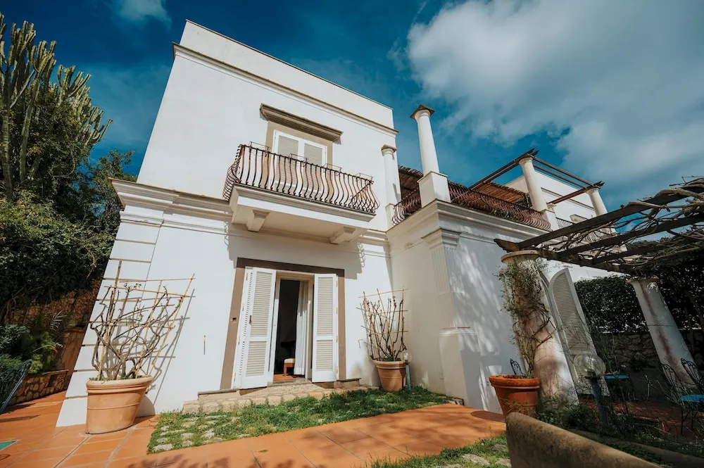 Villa White by Elite Villas