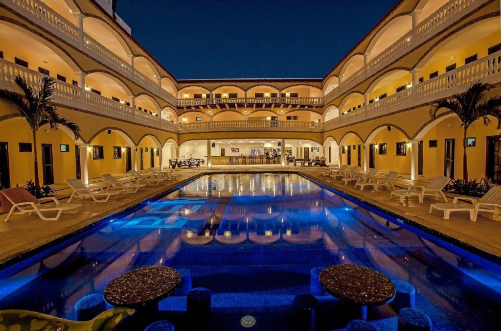 Hotel photo 1