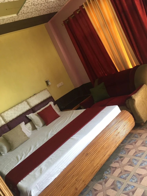 Goroomgo Marc Shimla - Chambres