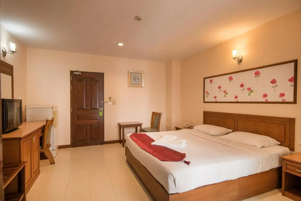 Standard Double room (full double bed)