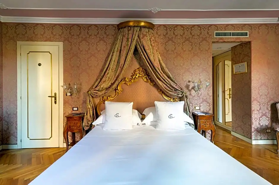 Deluxe Double room (twin beds)