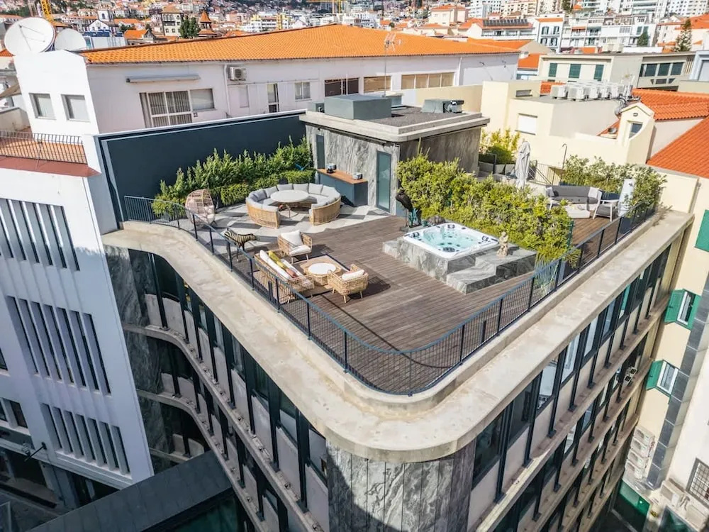 Jacuzzi Terrace Pool at Savoy Insular