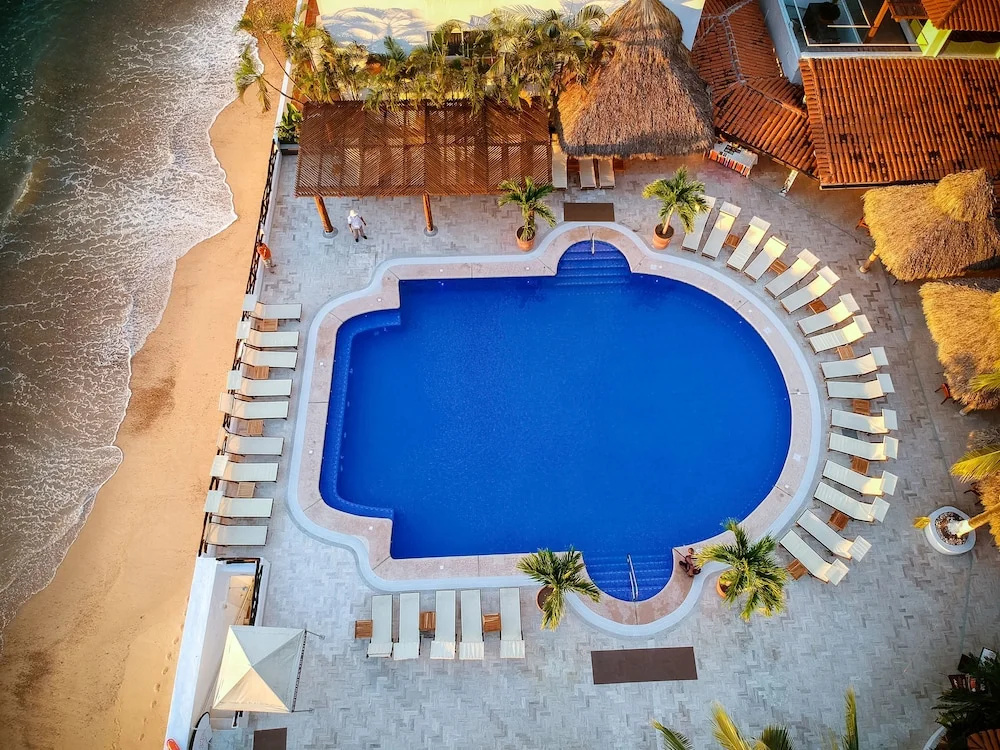 Costa Sur Resort by VRHost