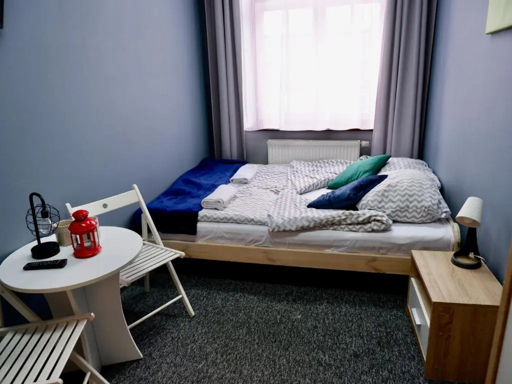Double room (full double bed)