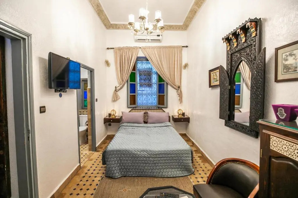 Deluxe Double room (full double bed)
